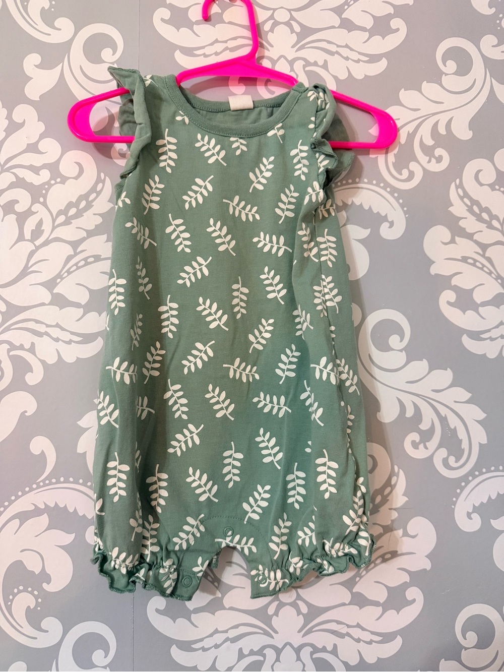 💫10/$25 • PL Baby Green Leaf-Print Ruffle Shoulder Romper